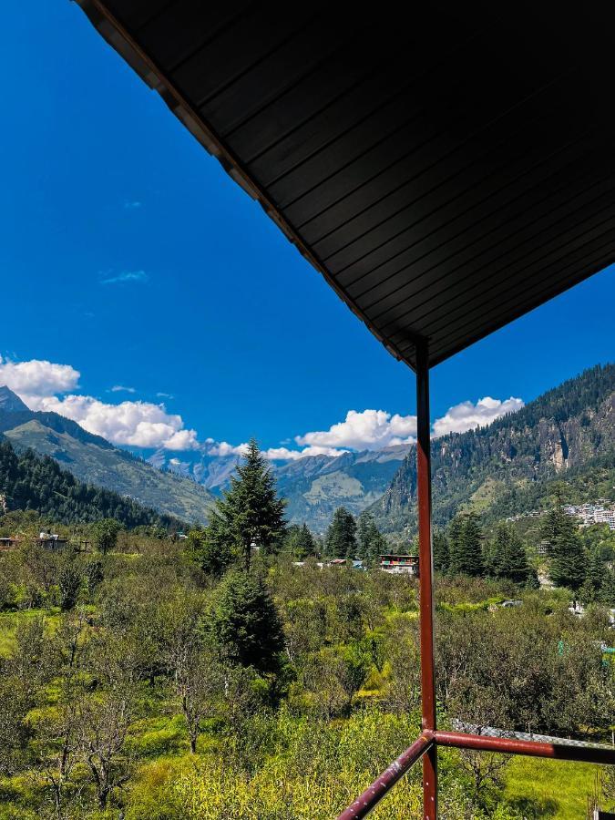 Apple Flower With Balcony And Mountain View Manāli エクステリア 写真