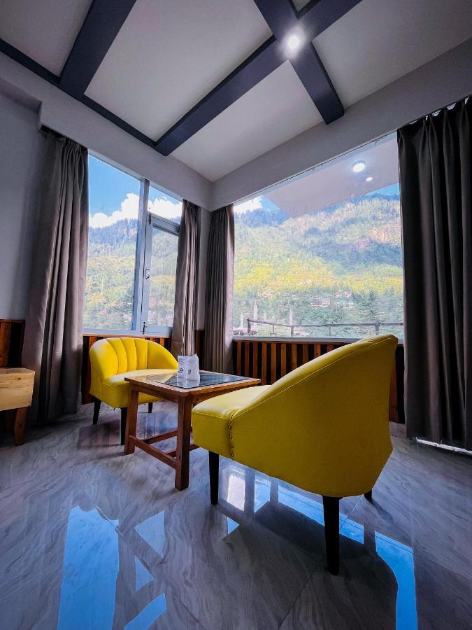 Apple Flower With Balcony And Mountain View Manāli エクステリア 写真